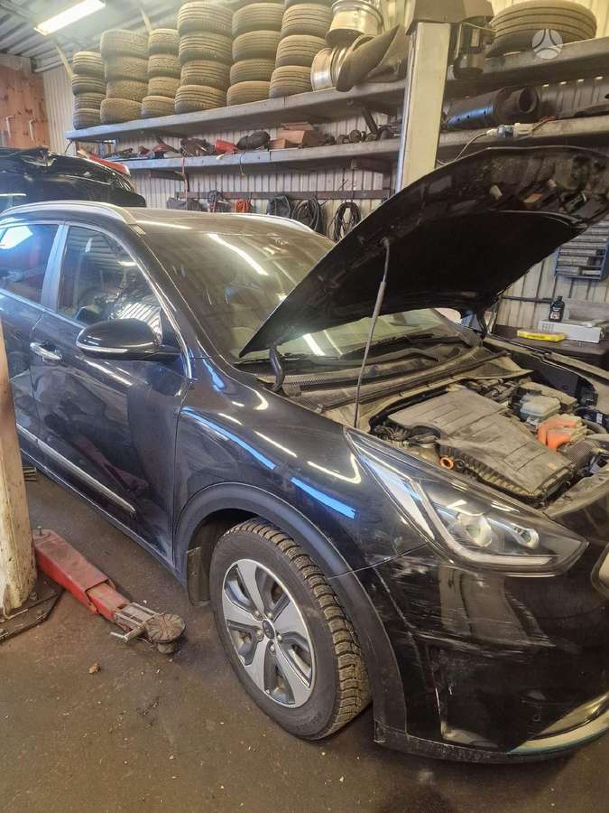 Kia Niro по частям. Plugin