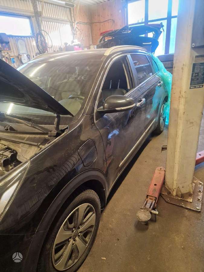 Kia Niro по частям. Plugin