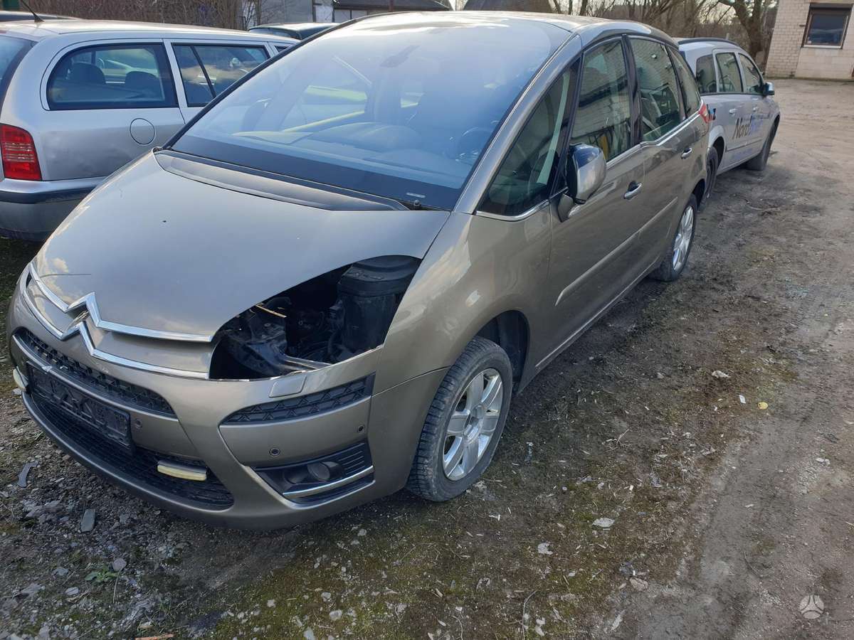 Citroen C4 Picasso по частям
