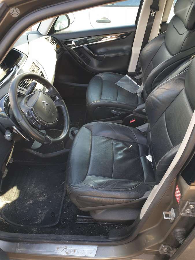 Citroen C4 Picasso по частям