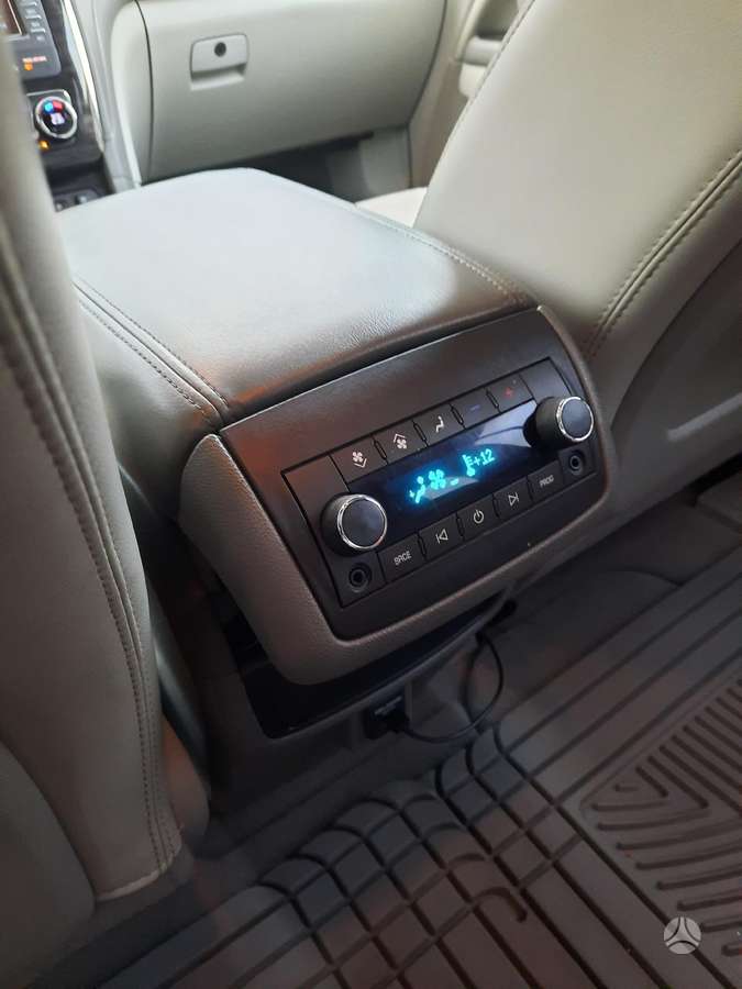 Buick Enclave, 3.6 l., off-road / crossover