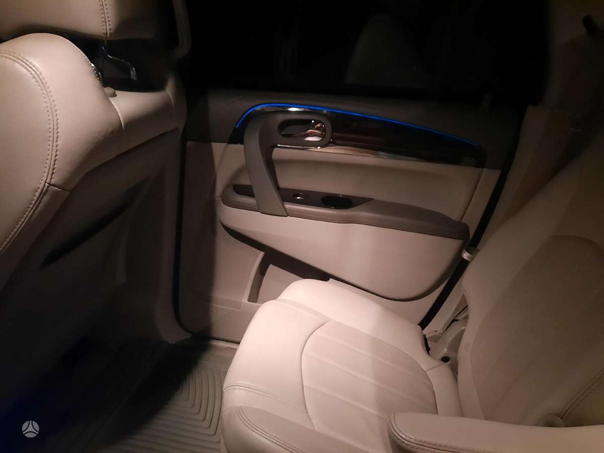 Buick Enclave, 3.6 l., off-road / crossover