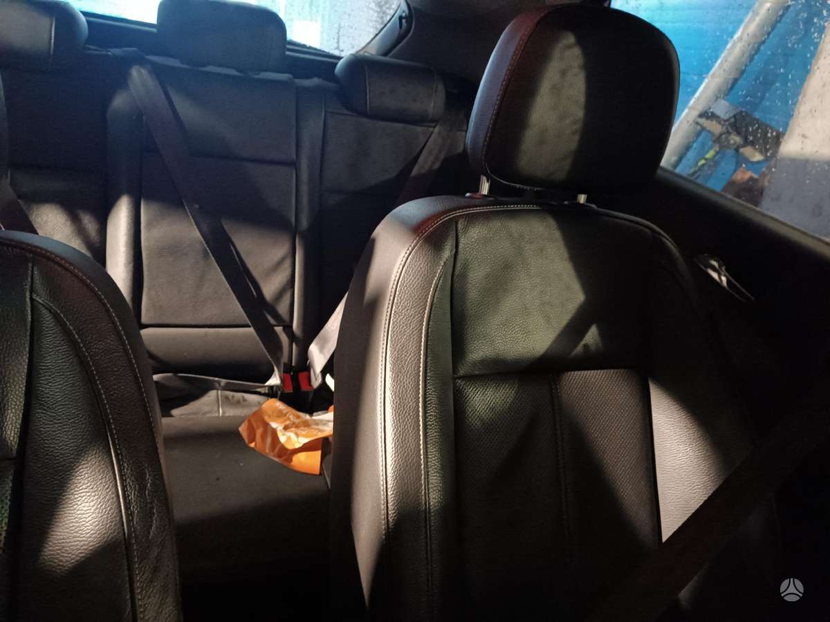 Opel Astra dalimis