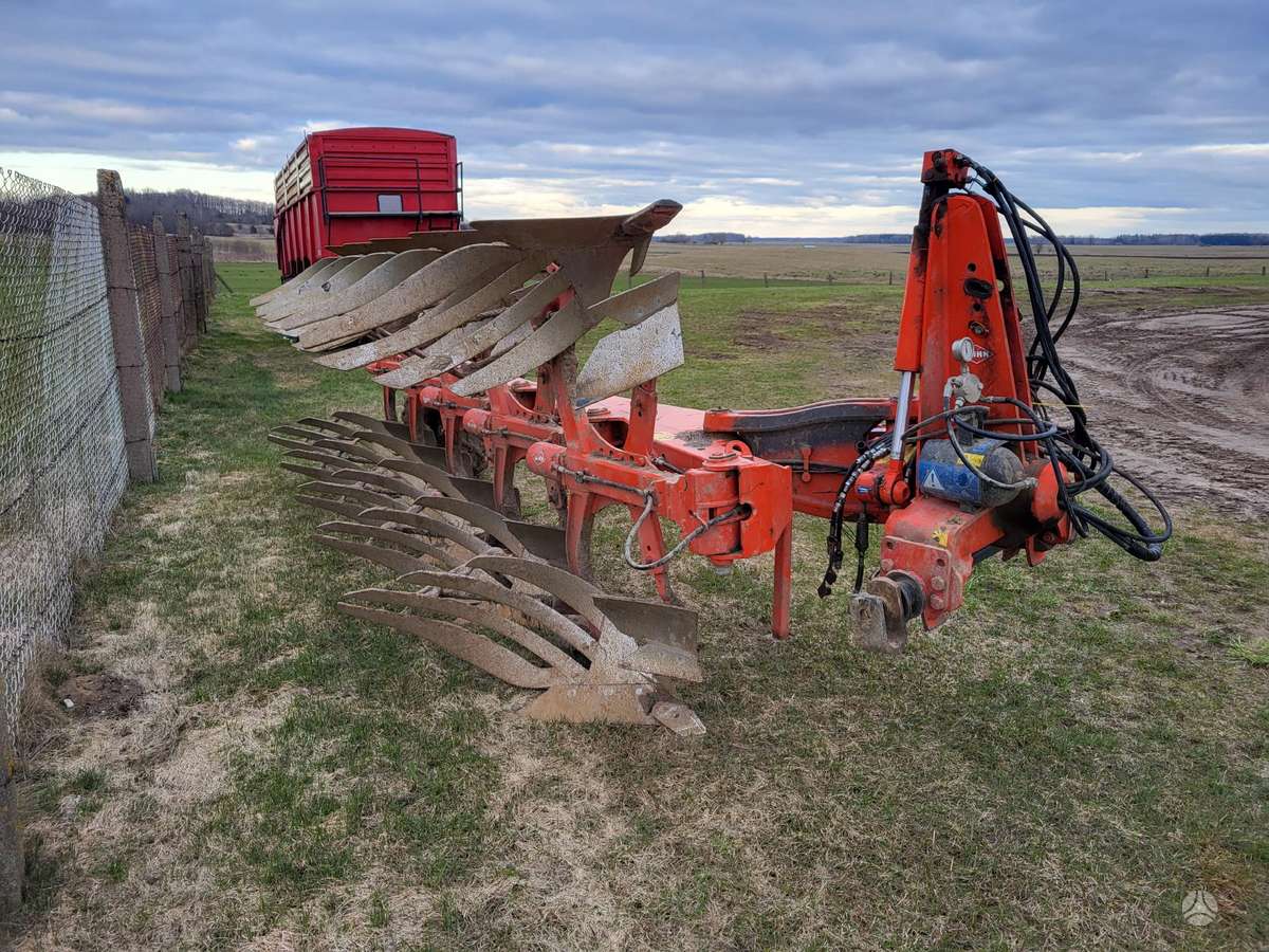 Kuhn VARI-MASTER 153 5 KORPUSAI, плуги