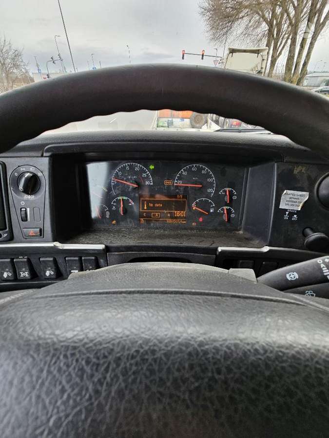 Volvo FH420, single sleeper