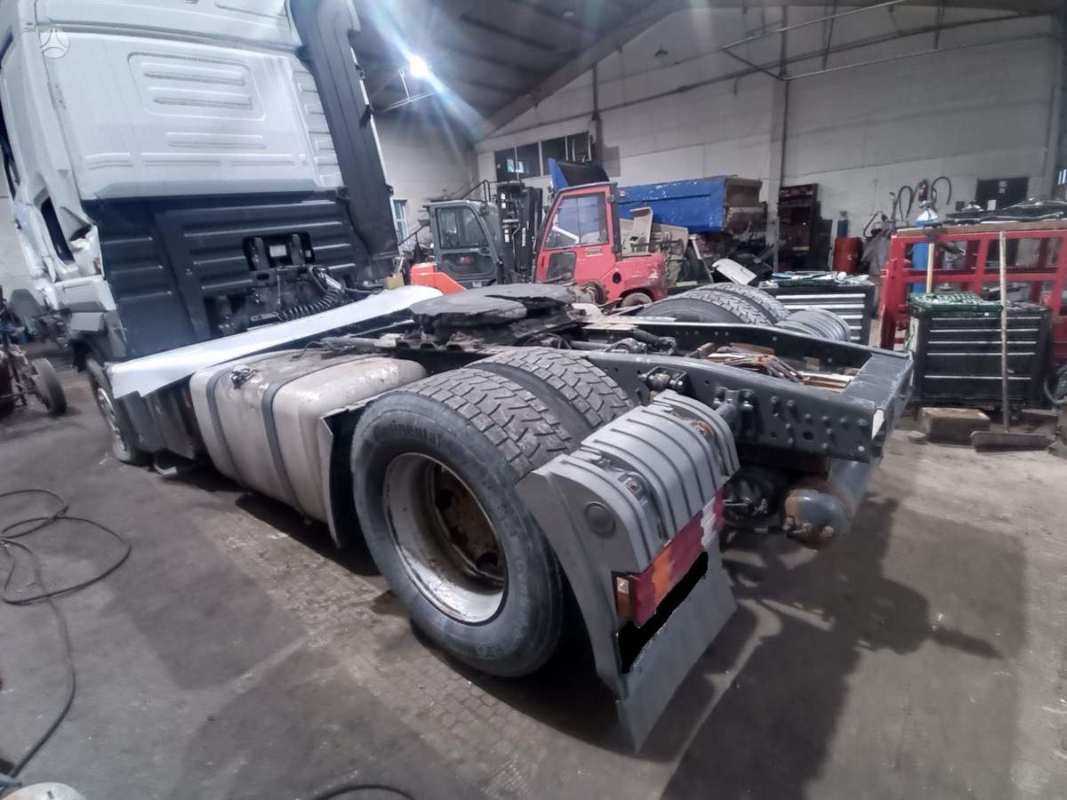 Mercedes-Benz ACTROS 1844LS, тягачи