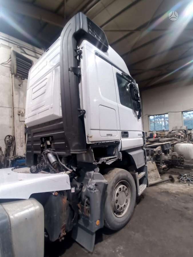 Mercedes-Benz ACTROS 1844LS, тягачи