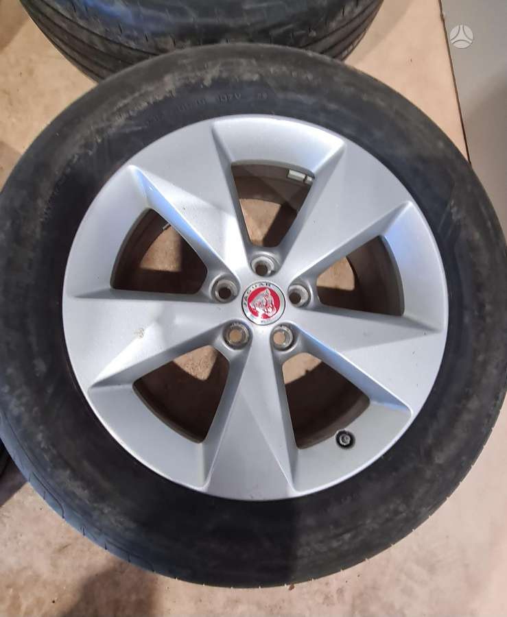 Jaguar E Pace, light alloy, R18
