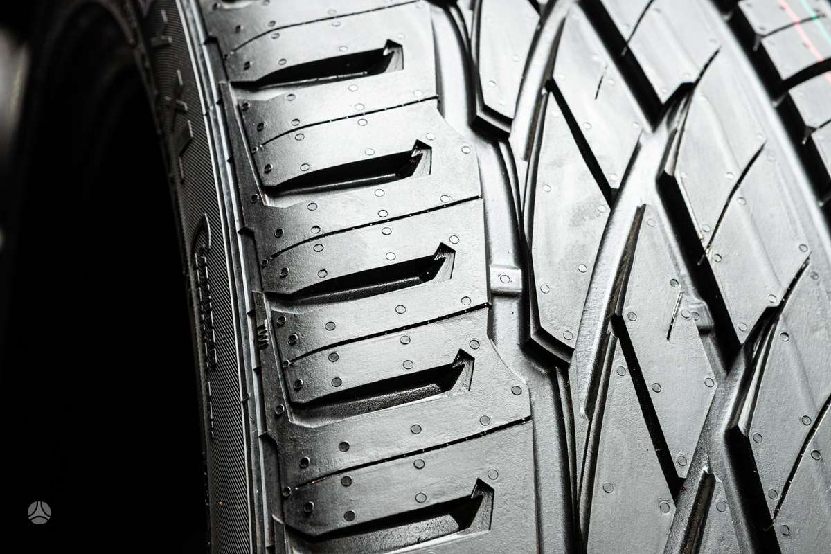 General Grabber GT, summer 285/35 R23