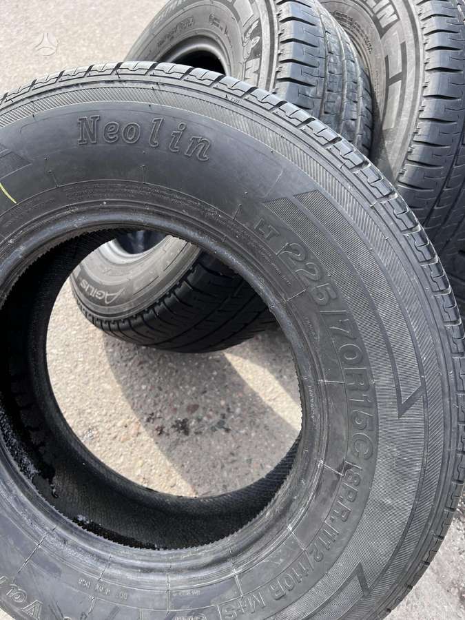 Nexen, universalios 225/70 R15