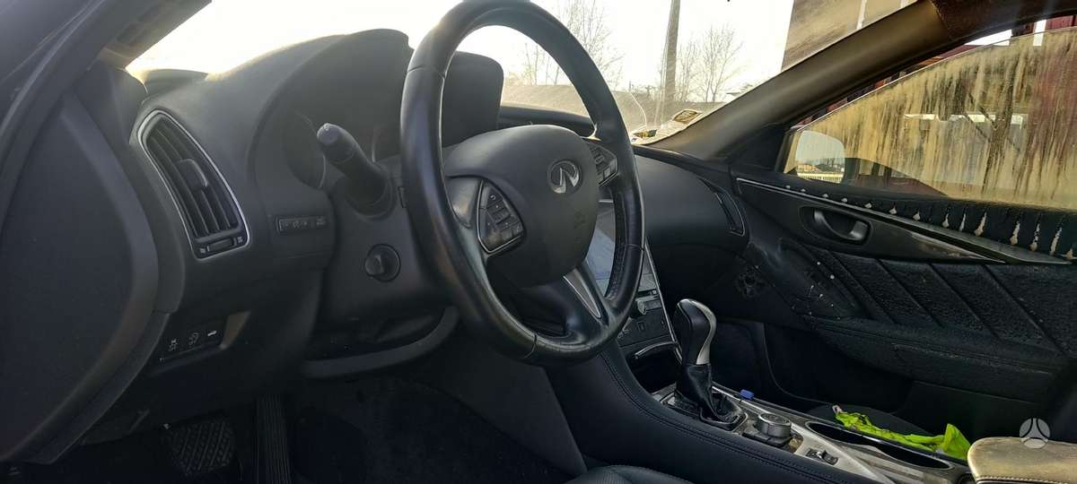Infiniti Q50 37069885048