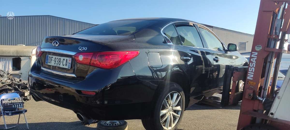 Infiniti Q50 37069885048