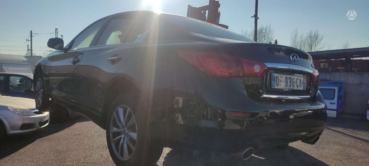 Infiniti Q50 37069885048