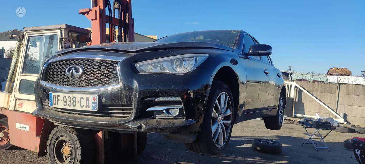 Infiniti Q50 37069885048