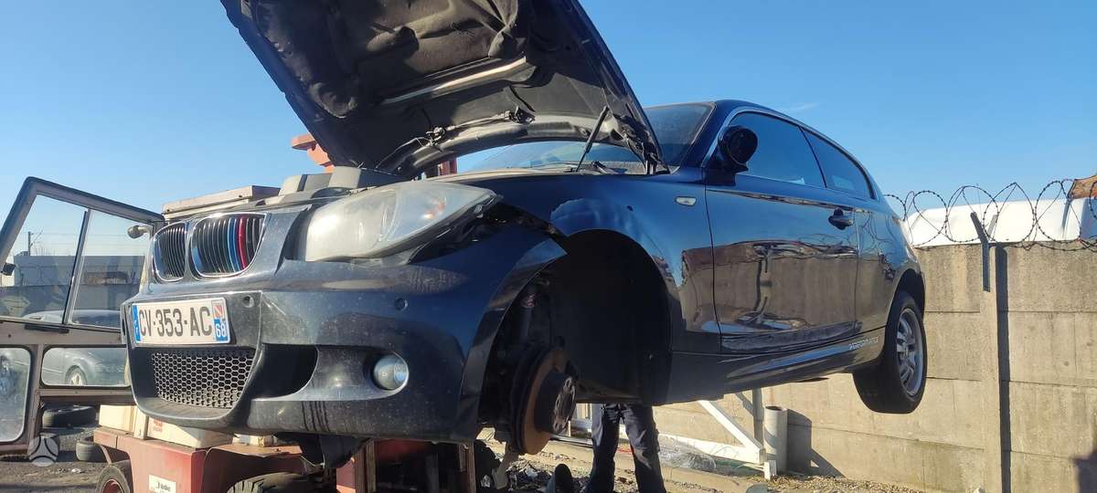 BMW 1 serija 37069885048