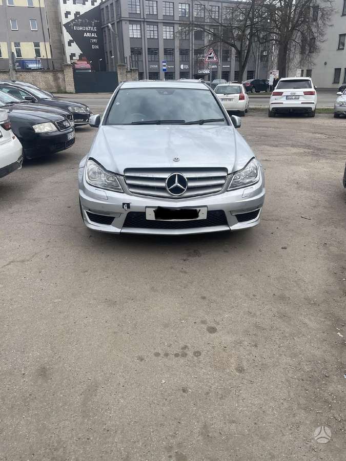 Mercedes-Benz C250