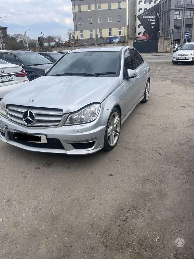 Mercedes-Benz C250