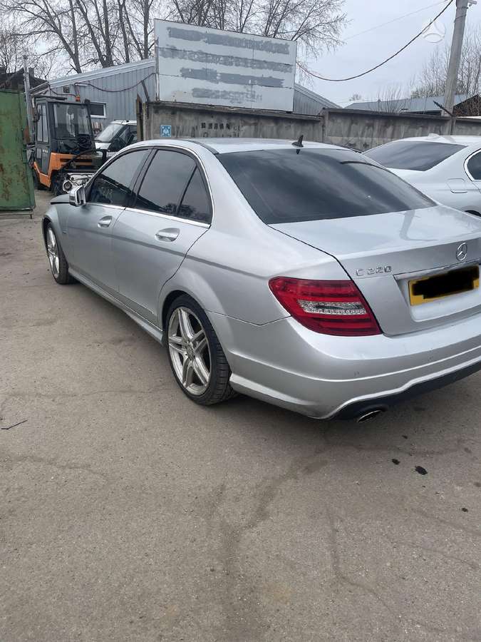 Mercedes-Benz C250