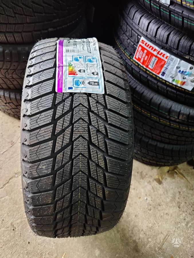 Nexen Winguard ice plus, winter 235/40 R18