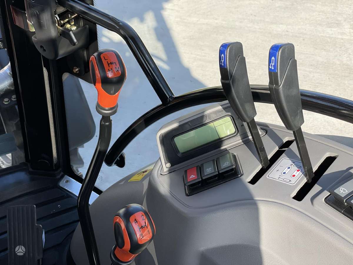 LOVOL M754, tractors