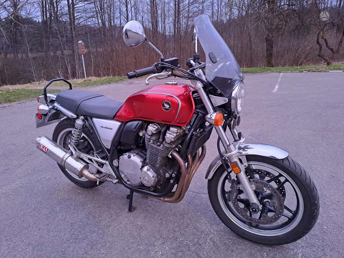 Honda CB 1100cc, street / classic