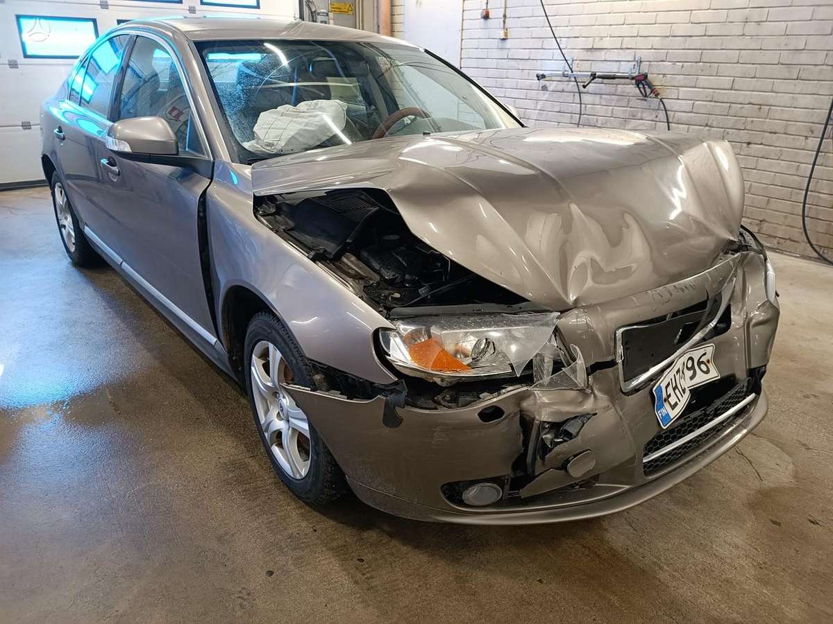 Volvo S80