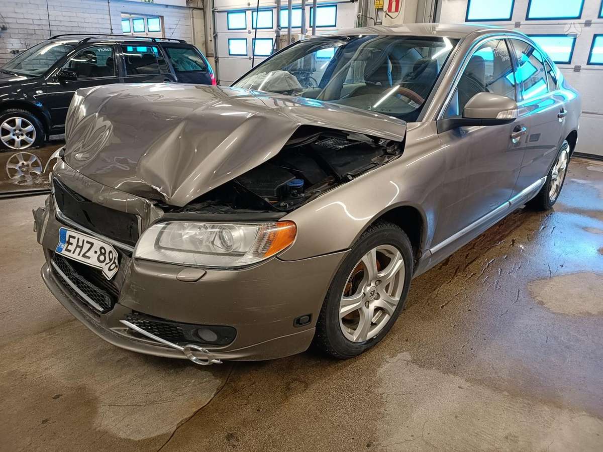 Volvo S80