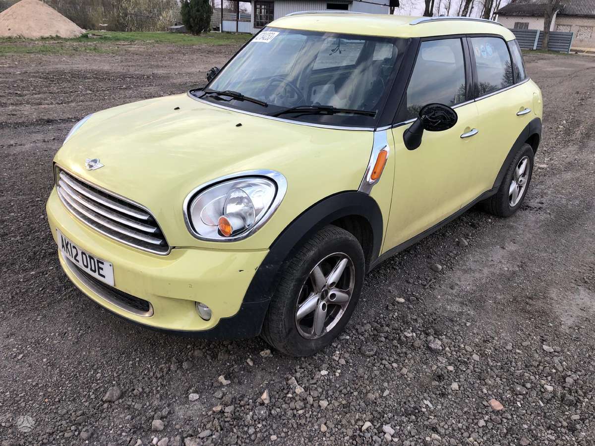 Mini Countryman dalimis. Kablys