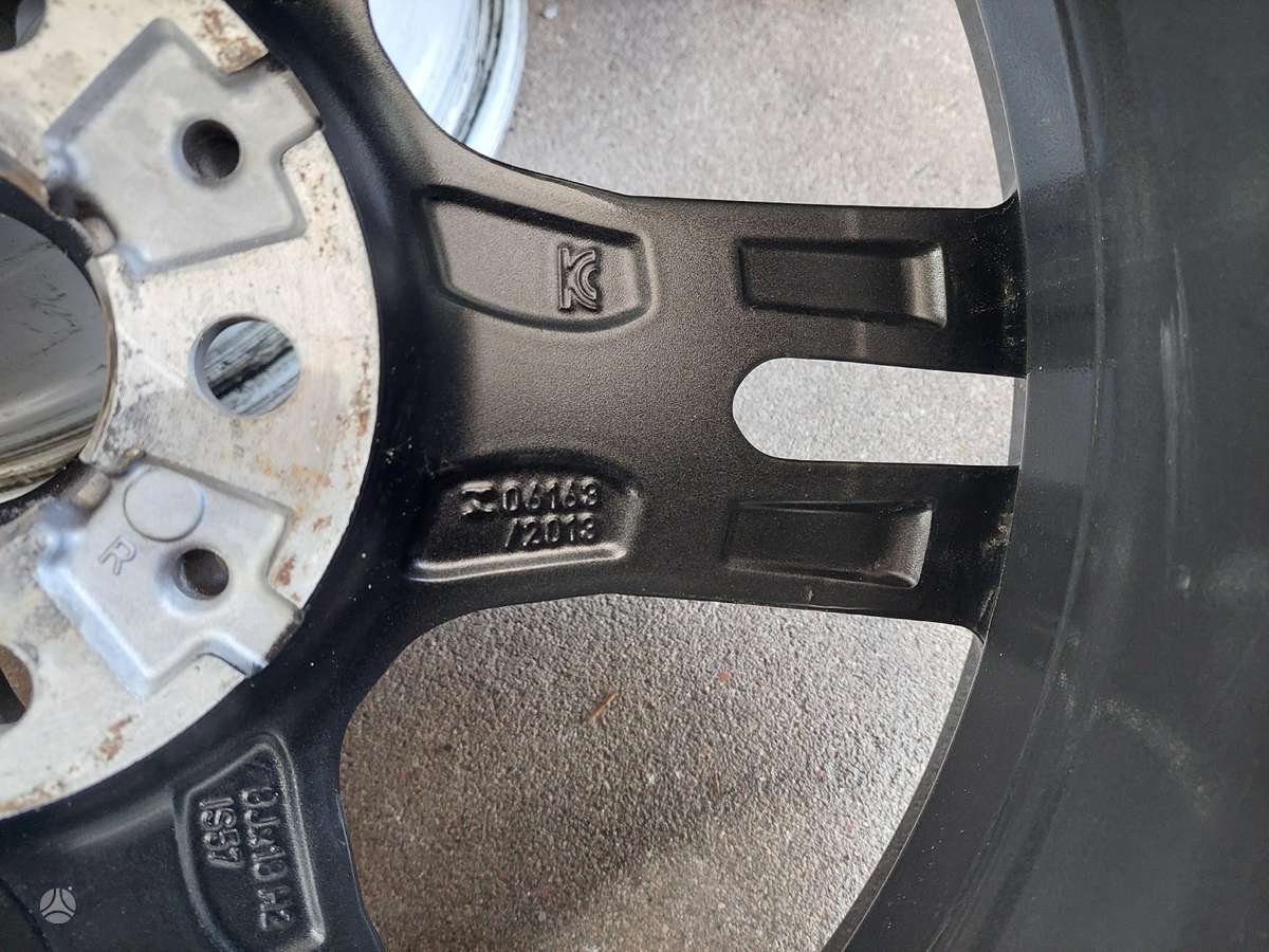 BMW, lengvojo lydinio, R18