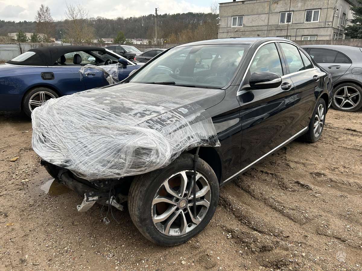 Mercedes-Benz C250 по частям