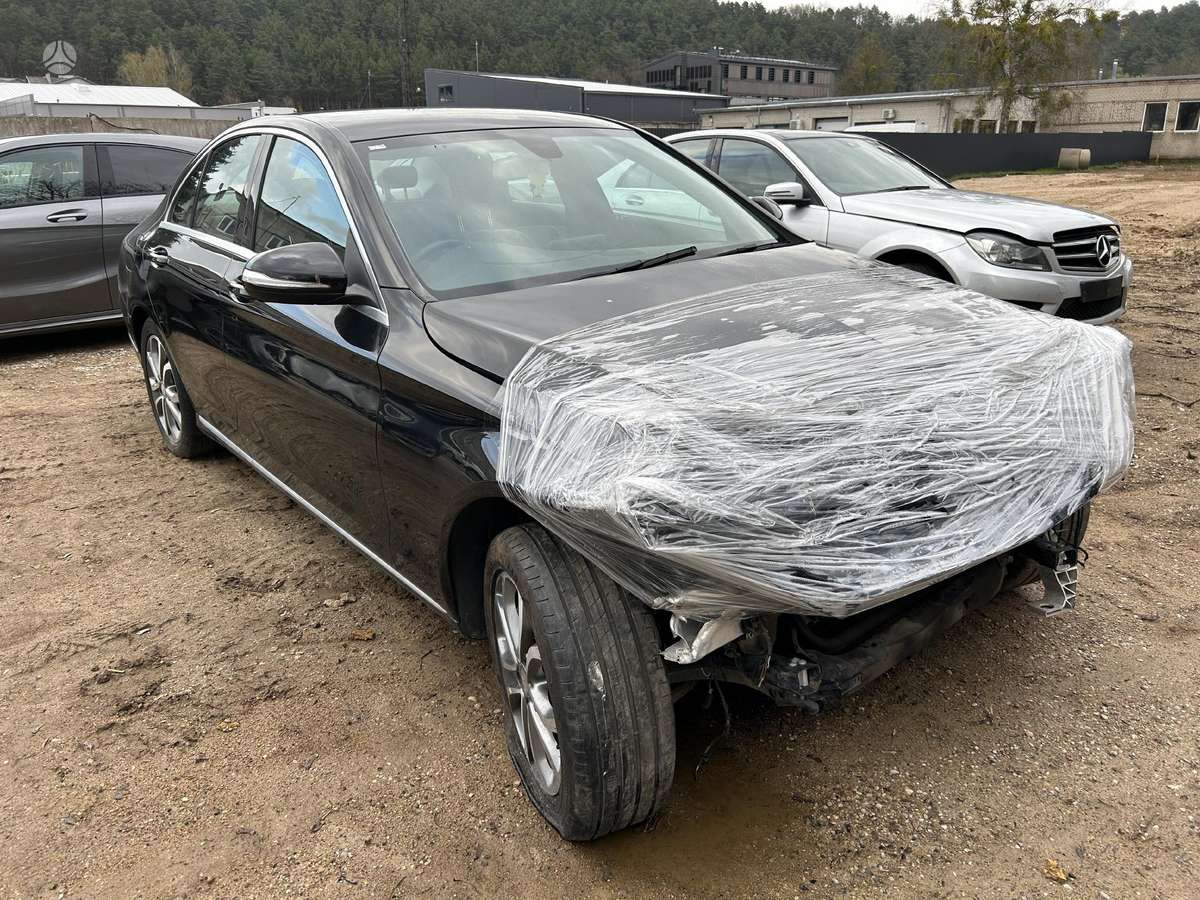 Mercedes-Benz C250 dalimis