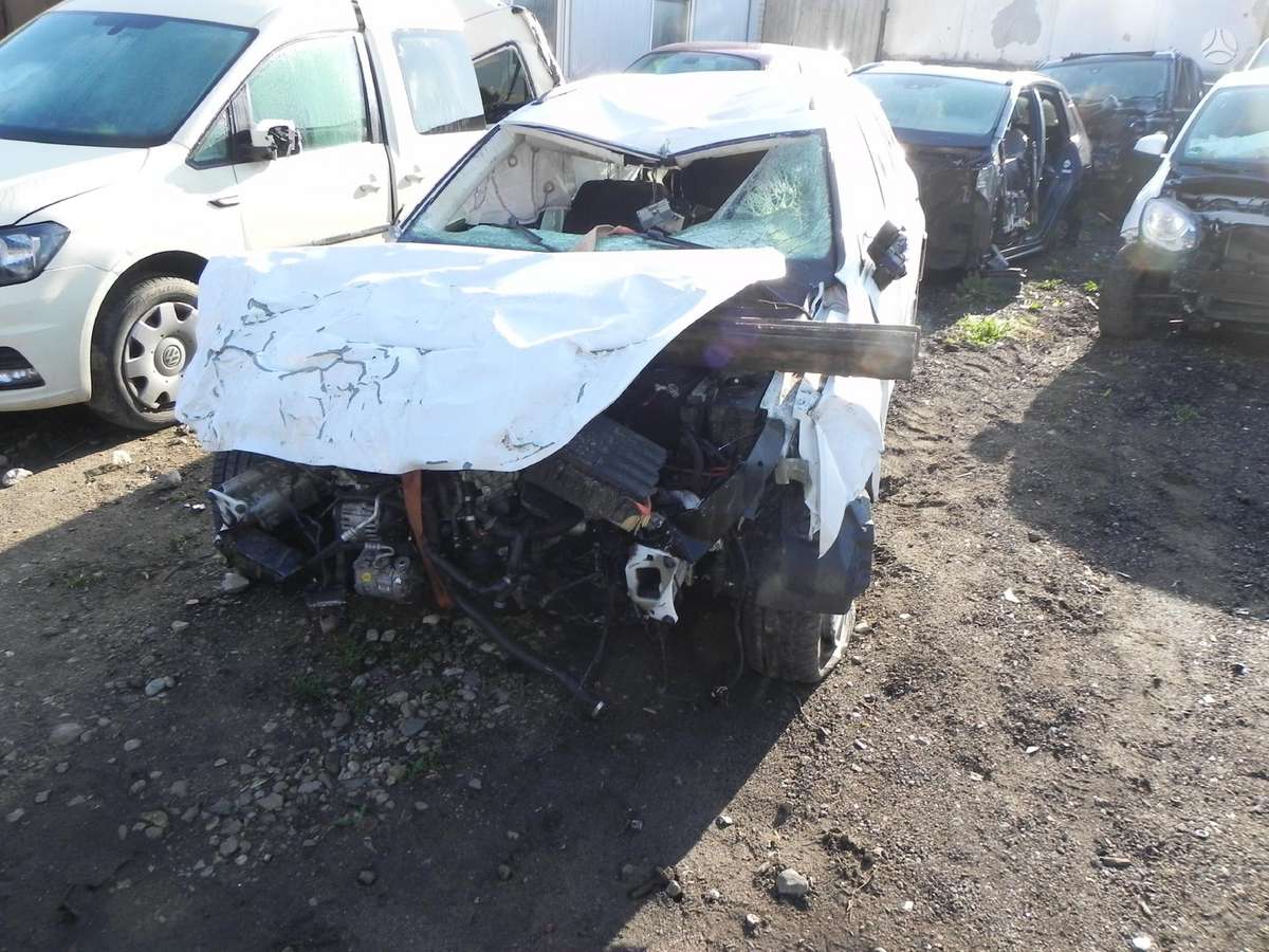 Volkswagen Passat for parts