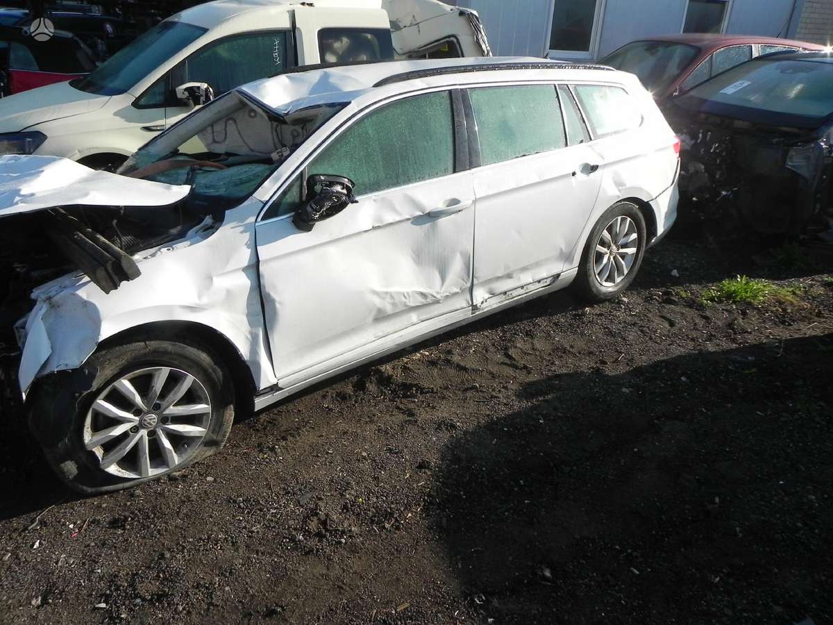 Volkswagen Passat for parts