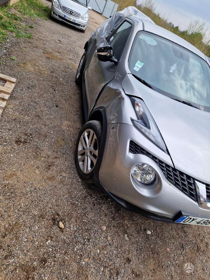 Nissan Juke dalimis