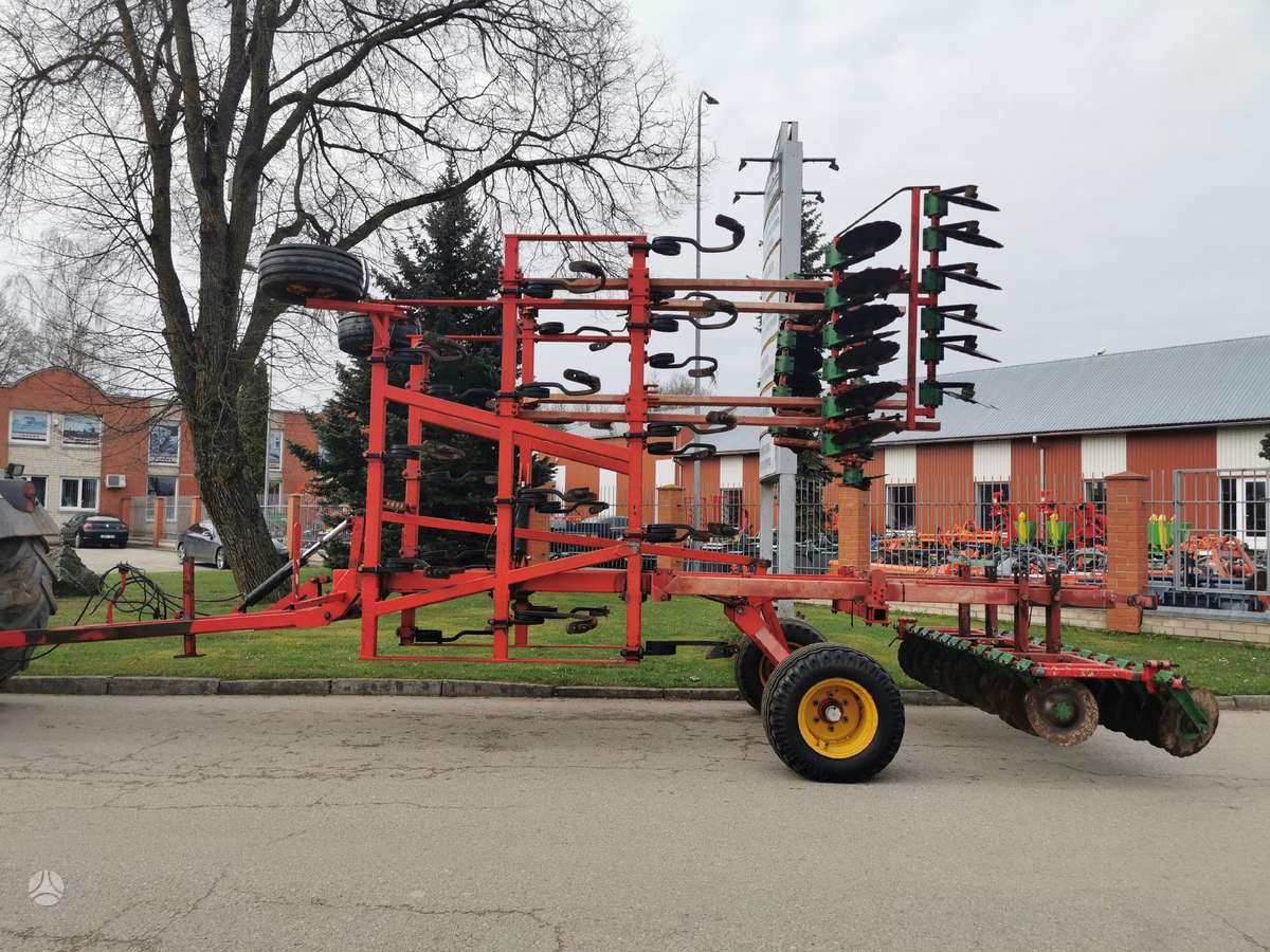 Vaderstad Cultus, skutikai, purentuvai