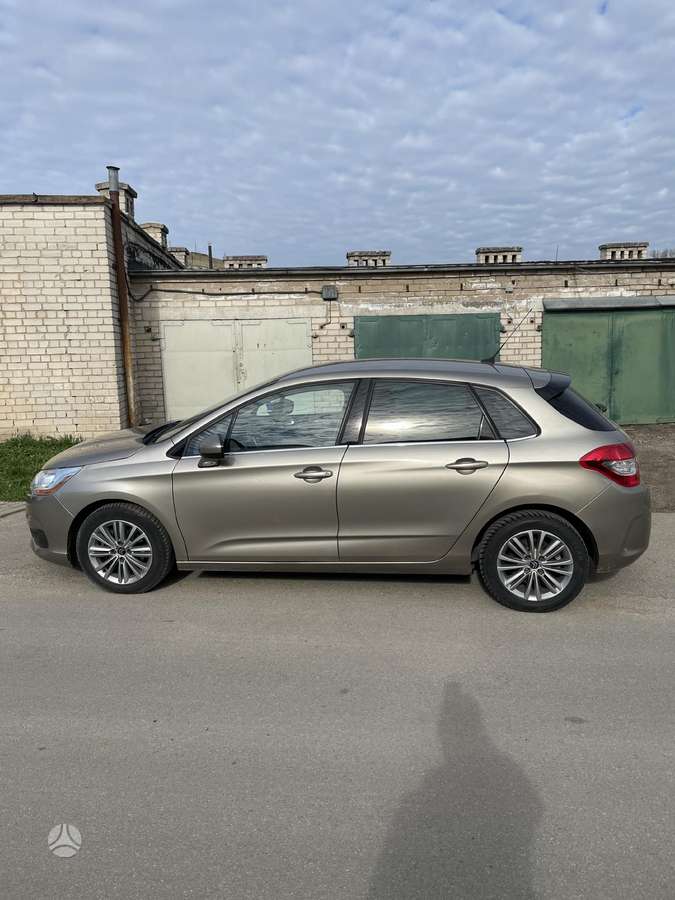 Citroen C4, 1.6 l., Хэтчбек
