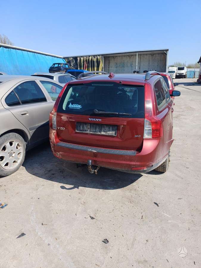 Volvo V50 for parts