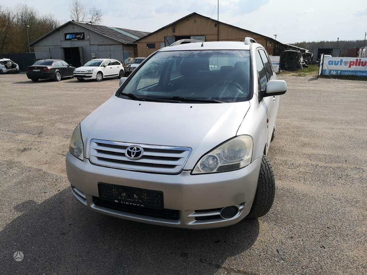 Toyota Avensis Verso