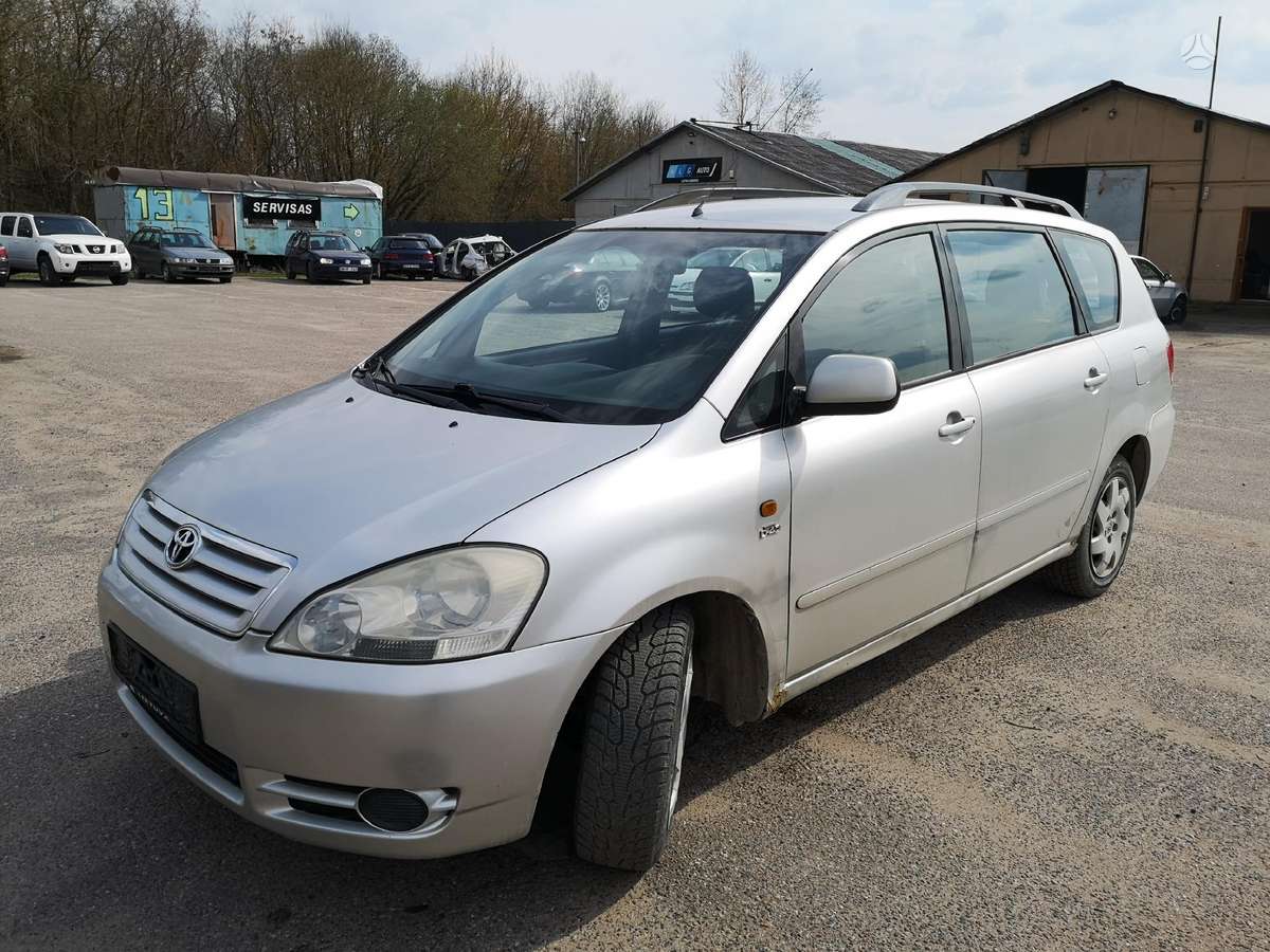 Toyota Avensis Verso