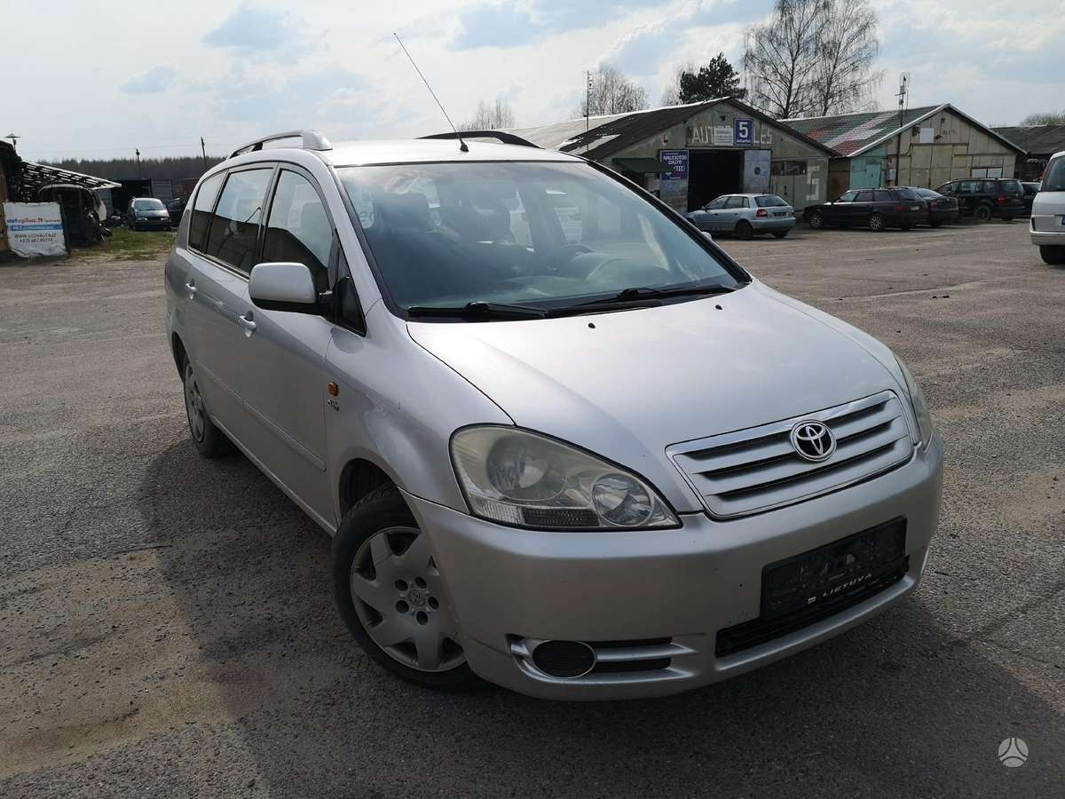 Toyota Avensis Verso