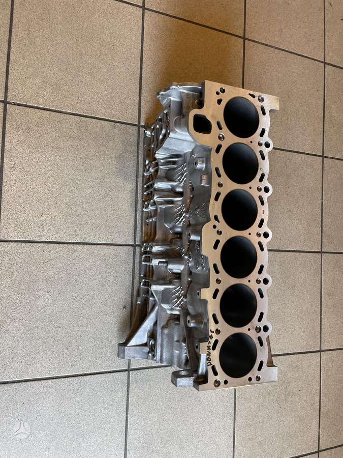 BMW 3 serija, 226s1, engine block