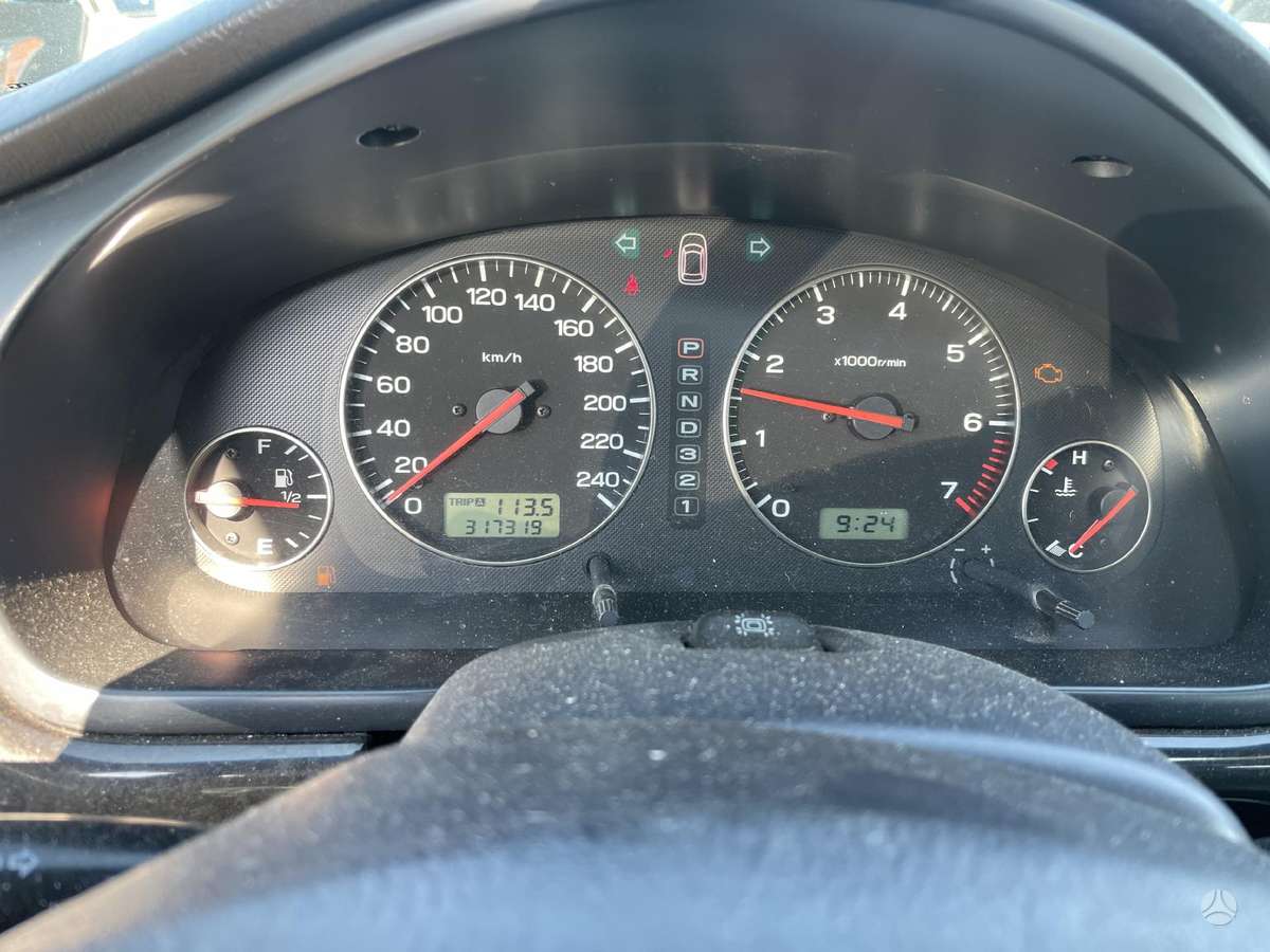 Subaru Outback dalimis