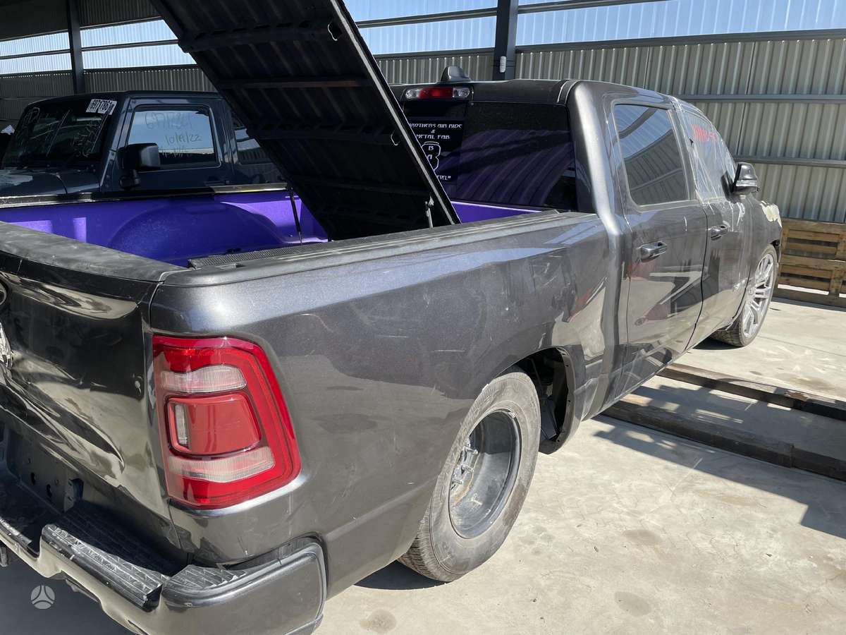 Dodge Ram rezerves daļās