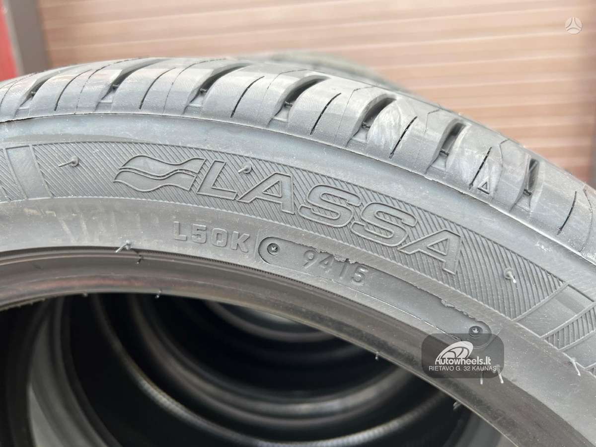 Lassa Driveways, летние 215/45 R17