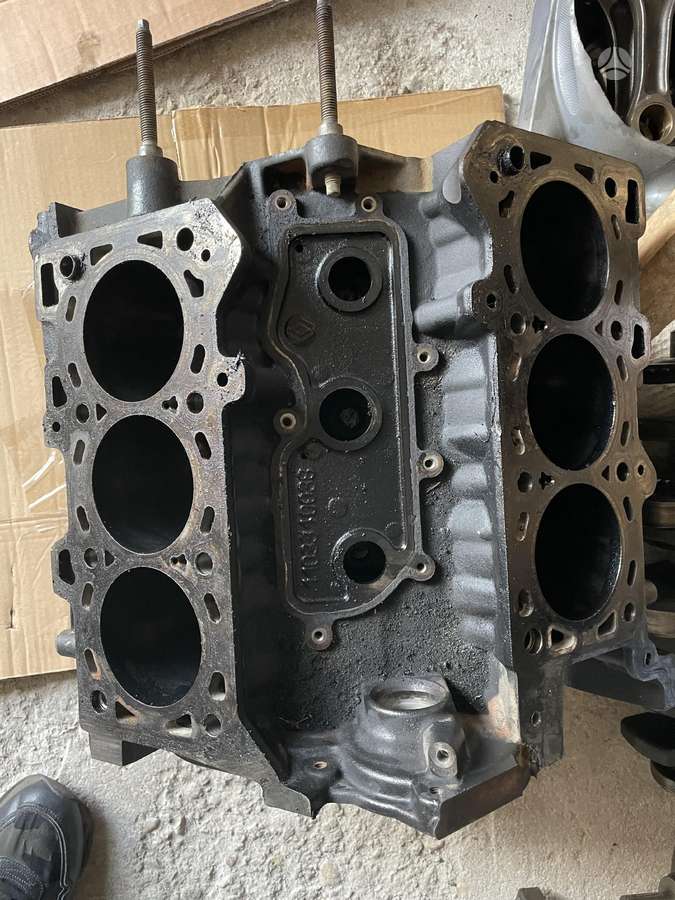 Nissan Navara, V9x, engine block