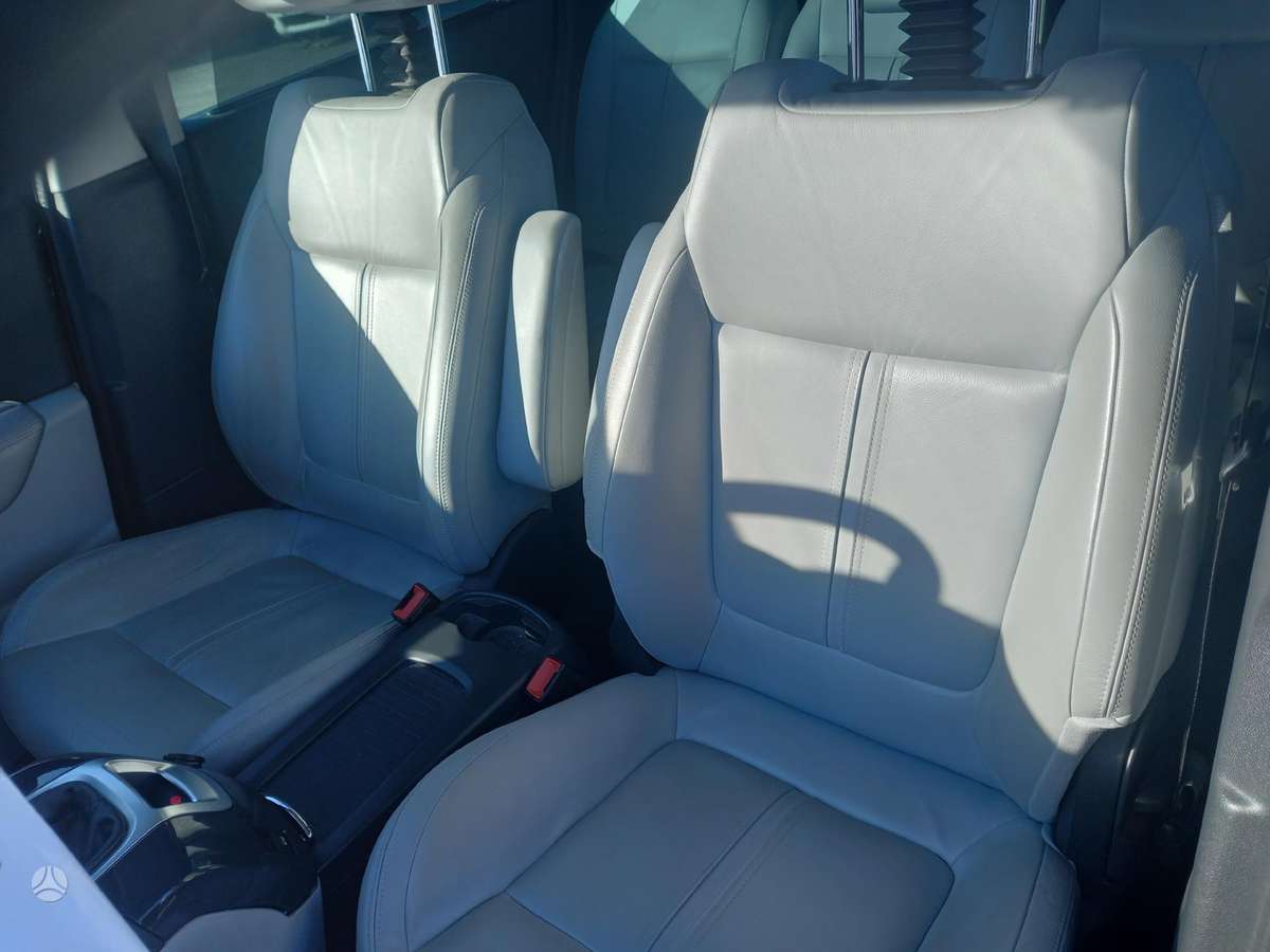 Peugeot 5008 по частям
