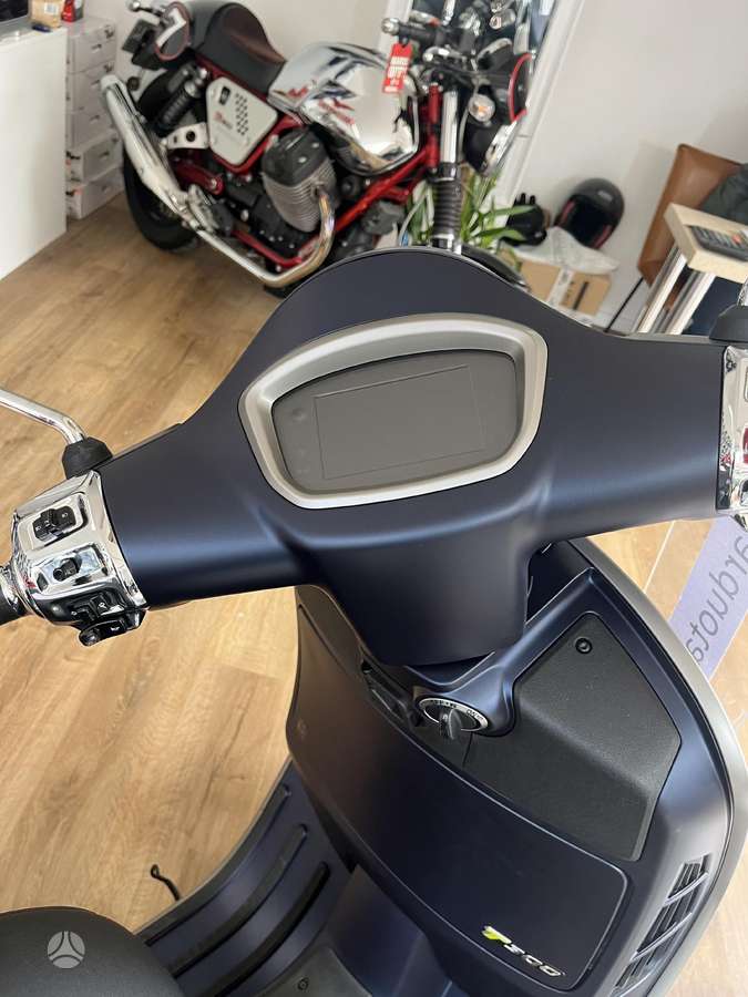 Piaggio Vespa 310cc, мотороллеры / мопеды