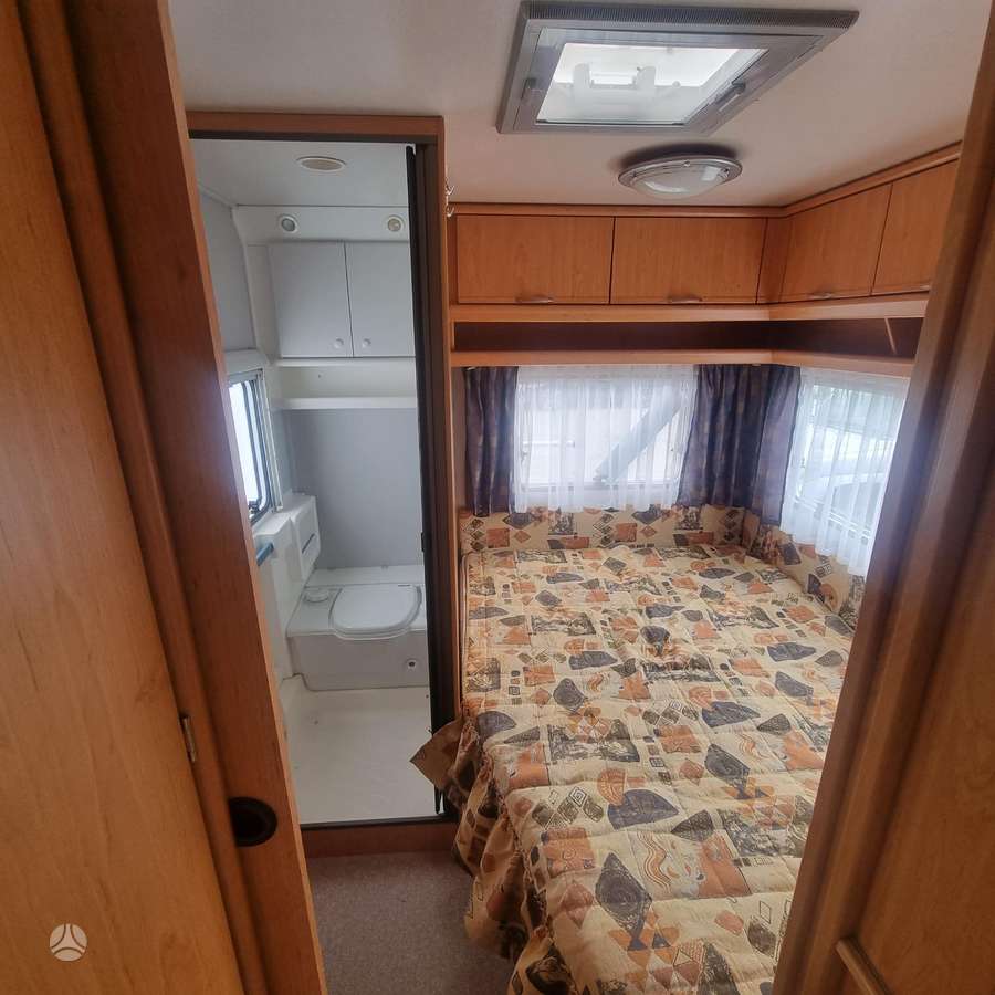 Adria Unica/Knaus, кемперы
