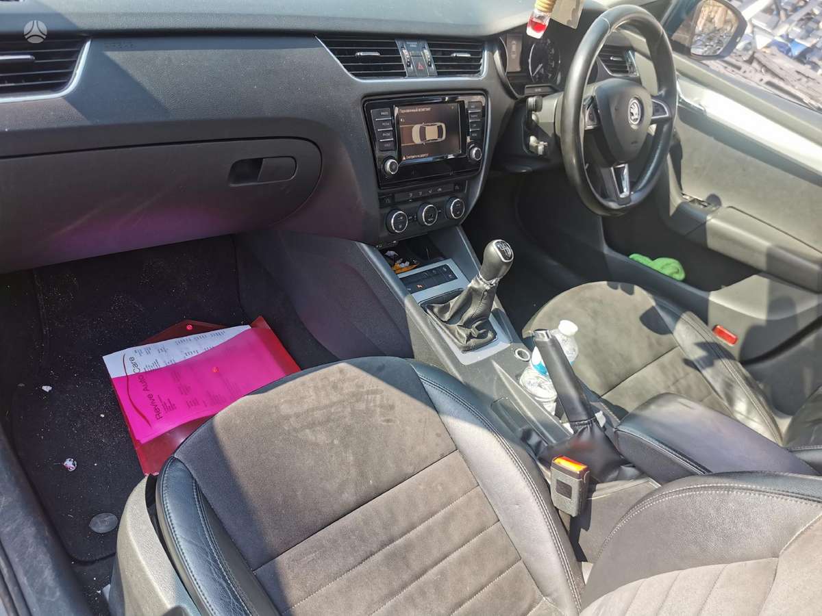 Skoda Octavia for parts. Dalimis