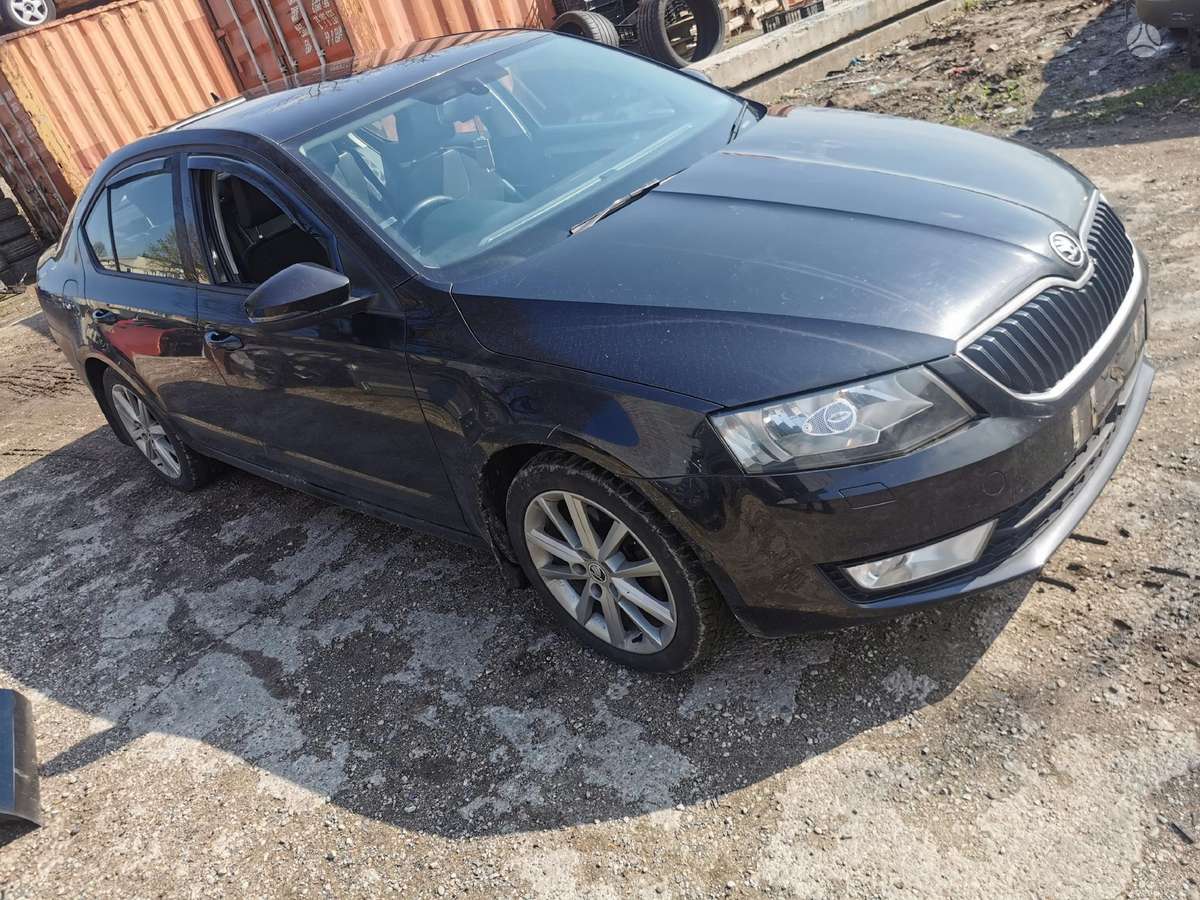 Skoda Octavia for parts. Dalimis